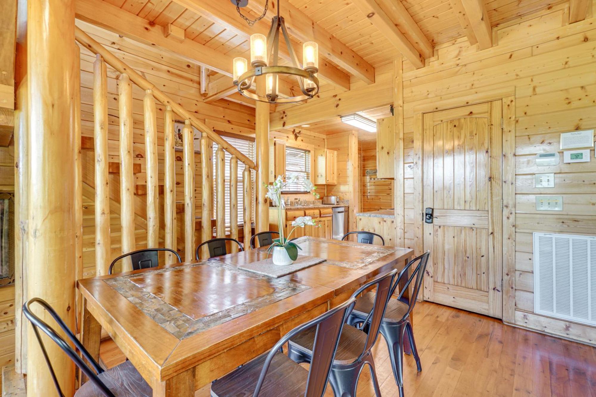 Mountain Dreams Cabin Hot Tub, Sauna And Views! Sevierville Bagian luar foto